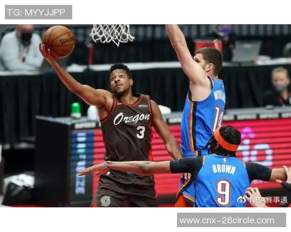 快船与开拓者激战正酣谁能在这场对决中笑到最后 快船与开拓者激战正酣谁能在这场对决中笑到最后